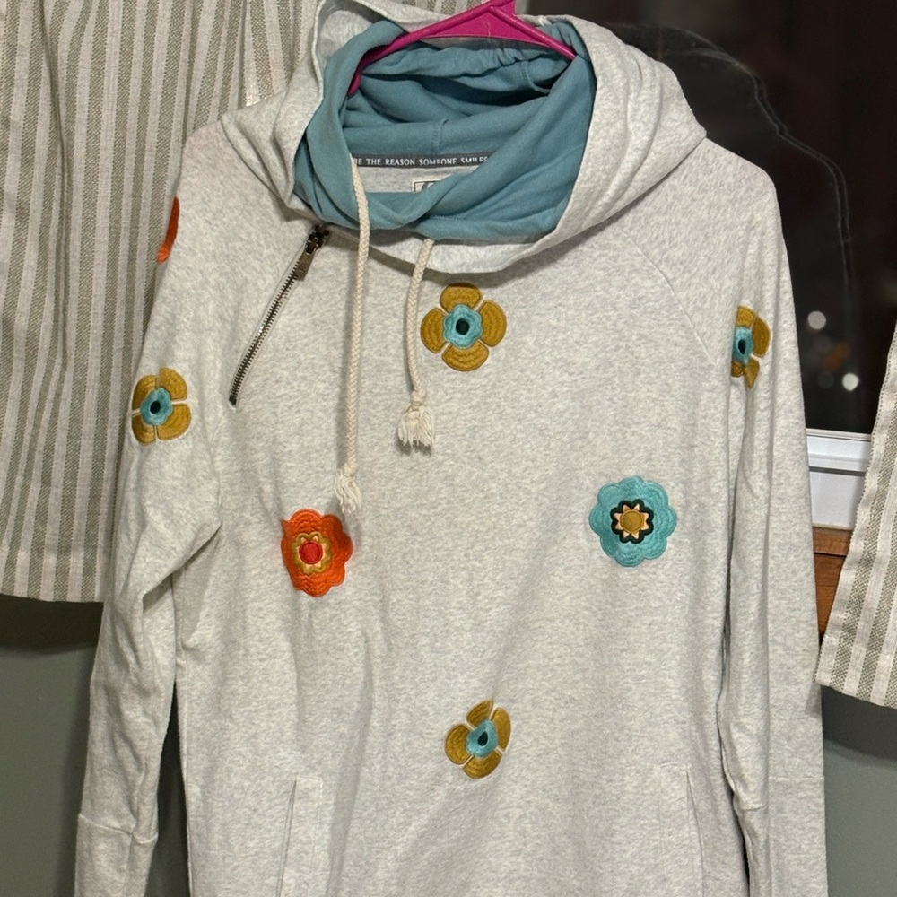 AMPERSAND AVE Cream Hoodie with Floral Accents